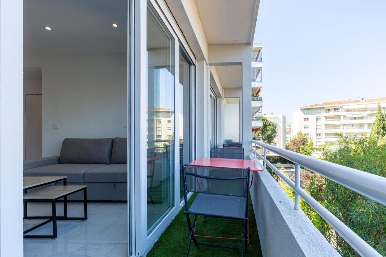 Le Cirodde One Bedroom Apt Completely Renovated Behind The Martinez Hotel Cannes Exterior foto