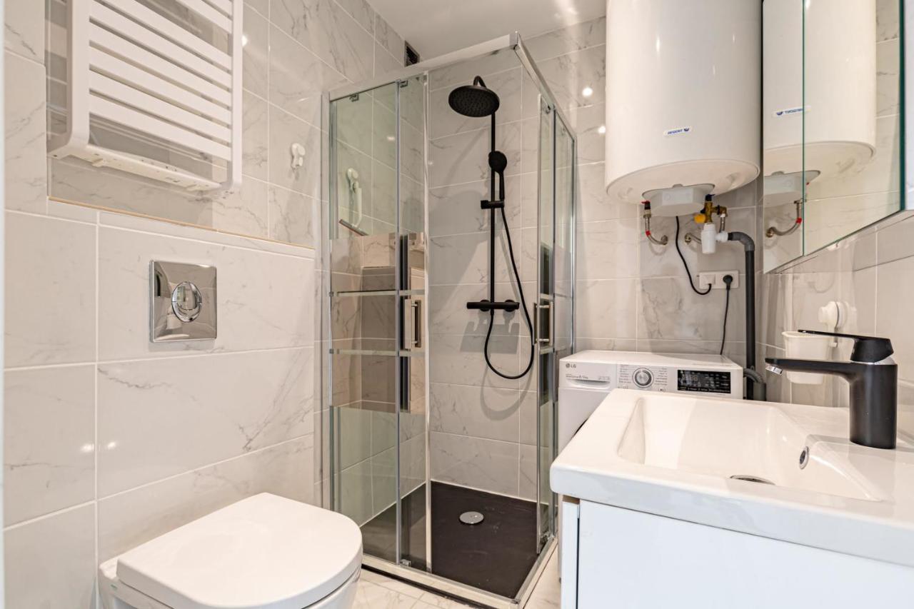 Le Cirodde One Bedroom Apt Completely Renovated Behind The Martinez Hotel Cannes Exterior foto
